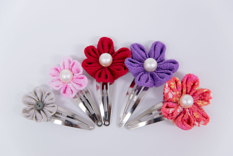 100均グッズで作る 造花を使った 七五三の髪飾り の作り方 Funmily By Fotowa